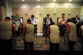 An Appreciation of Leather and Polish Shoeshines