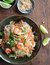 Salade Thailandaise Comment Bluffer A Table Avec Une Salade Thailandaise Elle A Table Recette Asiatique Cuisine Asiatique Recettes De Cuisine
