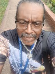 From Norfolk, Virginia, 47 years old. Not handsome, but sincere. I'm single  and hoping for love. A hello would mean so much.