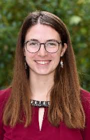 Schieffelin inspires graduates to find their guides, be the guide for others