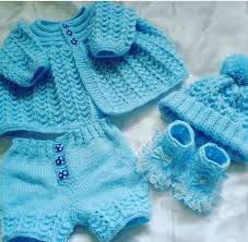 Renkli Robadan Bebek Yelekleri Mavi Sort Bebek Yelek Orgu Modelleri