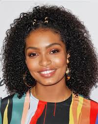 Yara Shahidi Talks Beauty Black Ish And The 3 Curl Product She Swears By Curly Hair Styles Naturally Natural Hair Styles Curly Hair Styles