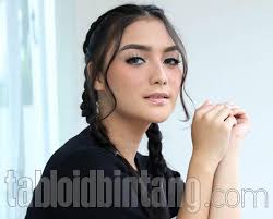 Citra kirana is an actress, known for putri yang ditukar (2010), twivortiare (2019) and satu suro (2019). Citra Kirana 3 Minggu Diet Dan Sudah Mulai Bosan Ayo 4 Kg Lagi Kesehatan Cantika Com