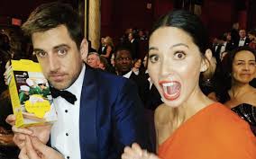 That's the year rodgers replaced another legend, brett favre, to become the packers starting quarterback. Aaron Rodgers Deep Thought Tweet Leads To Mass Confusion On Twitter Cbssports Com