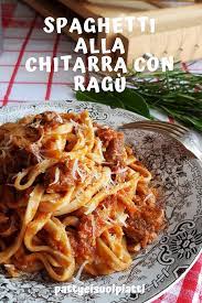 Spaghetti Alla Chitarra Con Ragu Di Carni Miste Ricetta Abruzzese Tradizionale Pasti Italiani Spaghetti Alla Chitarra Ricette