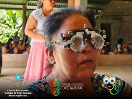 📍¡Cantón Platanares! Acerqué la salud visual hasta el Cantón Platanares en  el Distrito de Guaymango en Ahuachapán Sur. Realizamos examenes visuales y  entregamos lentes a más de 300 personas. Además, compartimos el