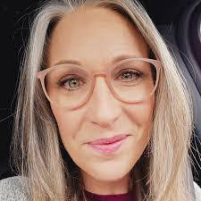 Leah Gause's Instagram, Twitter & Facebook