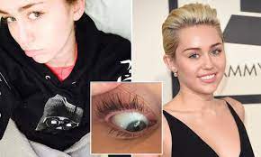 Eyelash curlers eye curling clip beauty tool professional high quality stylish. Miley Cyrus Reveals On Instagram How She Snapped Off Her Eyelashes Daily Mail Online