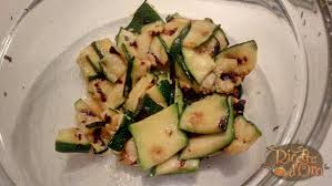 Iniziamo lavando accuratamente le zucchine sotto l'acqua corrente. Zucchine Grigliate Ricette D Oro