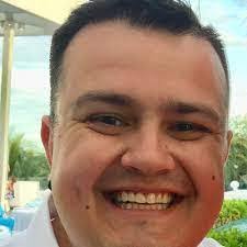 Derek Geis's Instagram, Twitter & Facebook