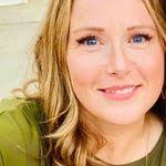 Kelli Couch's Instagram, Twitter & Facebook