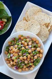 10 Easy Lunches Made With Chickpeas Modern Parents Messy Kids Garbanzo Bean Recipes Chickpea Recipes Bean Recipes