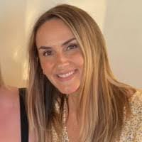 Amanda Fruge's Instagram, Twitter & Facebook