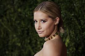 High School Musical' stars reunite at 'Descendants' premiere