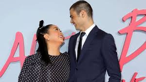 Fortunately, lana and noah's no dating contract seems to have zero impact on their ability to become good friends; Lana Condor And Noah Centineo Have Us Wishing Lara Jean And Peter Were Real At To All The Boys 2 Premiere Entertainment Tonight