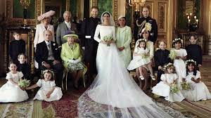 August 4, 1981) is an american member of the british royal family and a former actress. Royale Hochzeit Was Die Offiziellen Fotos Uber Meghan Harry Verraten