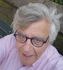 Painting the Domino's Kombi.😁