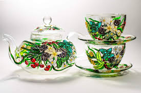 A clear teapot allows you to watch the color differences appear depending on the variety they can be used with an infuser, included with many for either loose leaf or flowering tea brewing. Amazon Com Personalized Teapot Set Glass Teapot With Removable Infuser And Cups Flowers Hand Painted Teapot Custom Gift For Mom Handmade