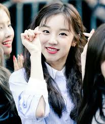 Tống Vũ Kỳ: Hành trình vạn dặm tìm kiếm hoàng quang tại Kpop