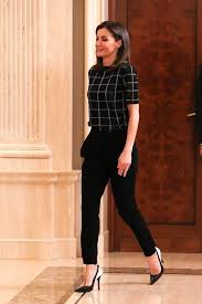 50 Modern Work Outfits Ideas For Women Professional Work Outfit Fashionable Work Outfit Work Outfit