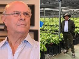 Manuel Castillo's Instagram, Twitter & Facebook