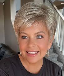 Lee Anna Lamont (lannalamont)