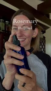 A natural toner for your face that you can make in a few hours #rosema...