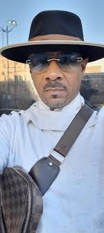 People please this weekend i need volunteers to get me signatures to get