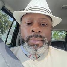 Free Demetrius White‎