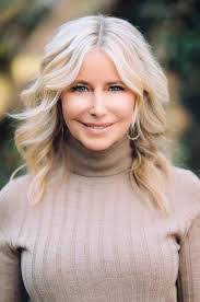 Carrie Russo's Instagram, Twitter & Facebook