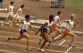 L'azzurro è riuscito nell'impresa a savona, nella batteria del memorial ottolia, con con +1.5 di vento a favore. Atletica Leggera Ai Giochi Della Xviii Olimpiade Staffetta 4 100 Metri Femminile Wikiwand