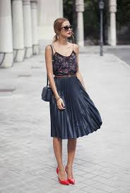 Comment Porter La Jupe Longue Plissee 80 Idees Archzine Fr Tenue Jupe Jupe Longue Jupe Mi Longue