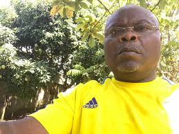 Gabon : Un ex-directeur de cabinet adjoint d'Ali Bongo pris en flagrant  délit de fake news