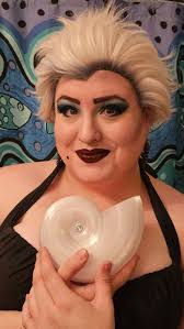 Ursula Light's Instagram, Twitter & Facebook