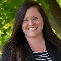 Jennifer Kulas's Instagram, Twitter & Facebook