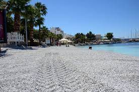 Kumbahçe sahili yakınlarında denize çiçek bırakıldı. Kumbahce Plaji Sezona Hazir Bodrum Gundem Bodrum Haber Gazeteleri Guncel Son Dakika Yerel Haber Bodrum