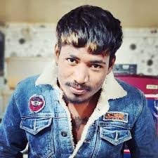 Raj Malik's Instagram, Twitter & Facebook