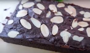 Teksturnya yang lembut dan identik apalagi brownies yang atasnya diberi topping seperti almond, keju, selai, dan lainnya, makin membuat kue ini lebih lezat. Resep Brownies Keju Panggang Lembut Resep Cara Membuat Brownies Keju Kukus Spesial Nikmat Harianmu Dot Com
