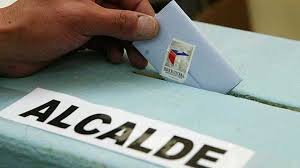 Chile cerró este domingo (16.05.2021) la segunda y última jornada de una elección histórica para escoger a los 155 ciudadanos que redactarán la nueva constitución del país, de forma paritaria y con. La Inquietud De Chile Vamos Ante La Competencia De Candidatos Descolgados En Elecciones De 2020 Emol Com