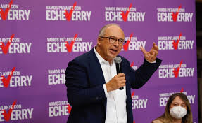 Aproximadamente, entre 1975 y 1985, se produjo una entrada de grandes cantidades de dólares a colombia producto de la actividad de bandas de narcotraficantes que se dedicaron al cultivo y exportación ilícita de marihuana en la costa caribe, que se venía desarrollando desde finales de los años 60´s, principalmente en los departamentos de la guajira, cesar y magdalena. Jtv 26a2tlznzm