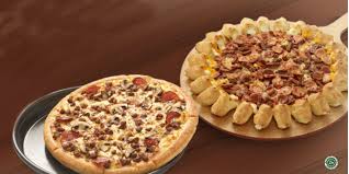 Ada juga tambahan saus tabasco di meja makan di pizza hut filipina. Bayar Pizza Pakai Aplikasi Dana Cashback 30 Points Geek