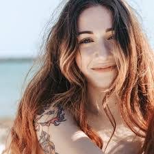 Kelsey Lyons's Instagram, Twitter & Facebook