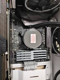 Through cam's software interface everything, including the pump, radiator, and the fans, have been redesigned to bring you the greatest experience in liquid cooling, all backed by an. Kraken X62 And All Sorts Of Issues Custom Loop And Exotic Cooling Linus Tech Tips