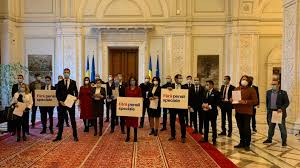 Casa națională de pensii publice informează că, luna aceasta, achitarea pensiilor se va efectua în avans. Parlamentarii Usr IÈi Dau Demisia Ca SÄ Nu PrimeascÄ Pensii Speciale Uniunea SalvaÈi Romania