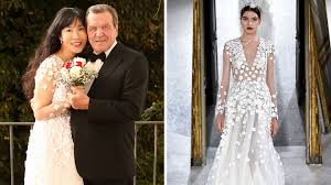 Sie überrascht mit blankem po! Hochzeit Von Gerhard Schroder Und Soyeon Kim Die Braut Trug Kaviar Gauche Stern De