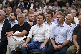 La Provincia unida con Axel ante un presidente que desconoce la Constitución y el federalismo Esta mañana, Milei respondió a la invitación que le hizo nuestro Gobernador con un tweet lleno de