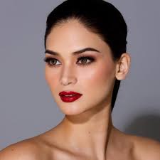 Pia Wurtzbach Miss Universe 2015 Photos Facts Red Lipstick Makeup Looks Red Lipstick Makeup Red Lip Makeup