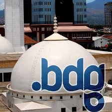 Oleh karena itu… syarat sah seseorang menjalankan ibadah puasa bukan hanya saat dia menahan makan dan minum sebelum adzan maghrib berkumandang. Adzan Bandung Adzanbandung Twitter
