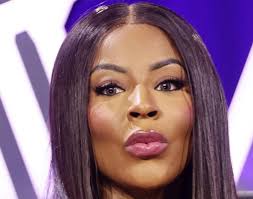 Caroline Brooks Slams RH of Dubai as "Overly Orchestrated"