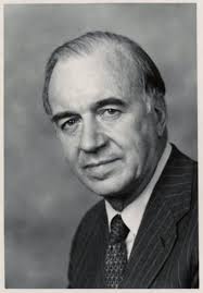 Charles U. Banta, 102, prominent Buffalo stockbroker